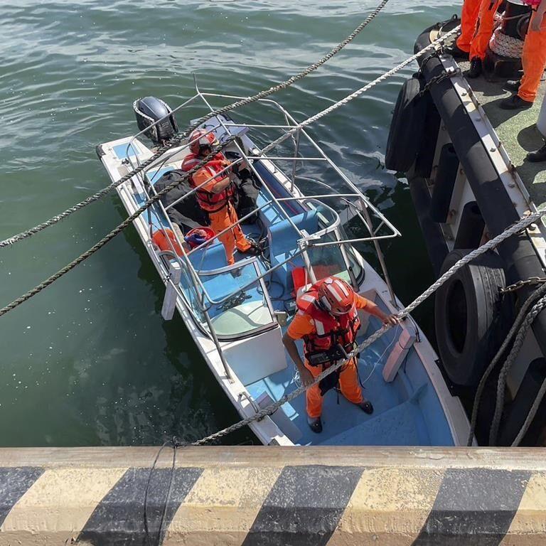 Chinese man who sailed into a strategic river mouth in Taiwan was acting on his own, China says